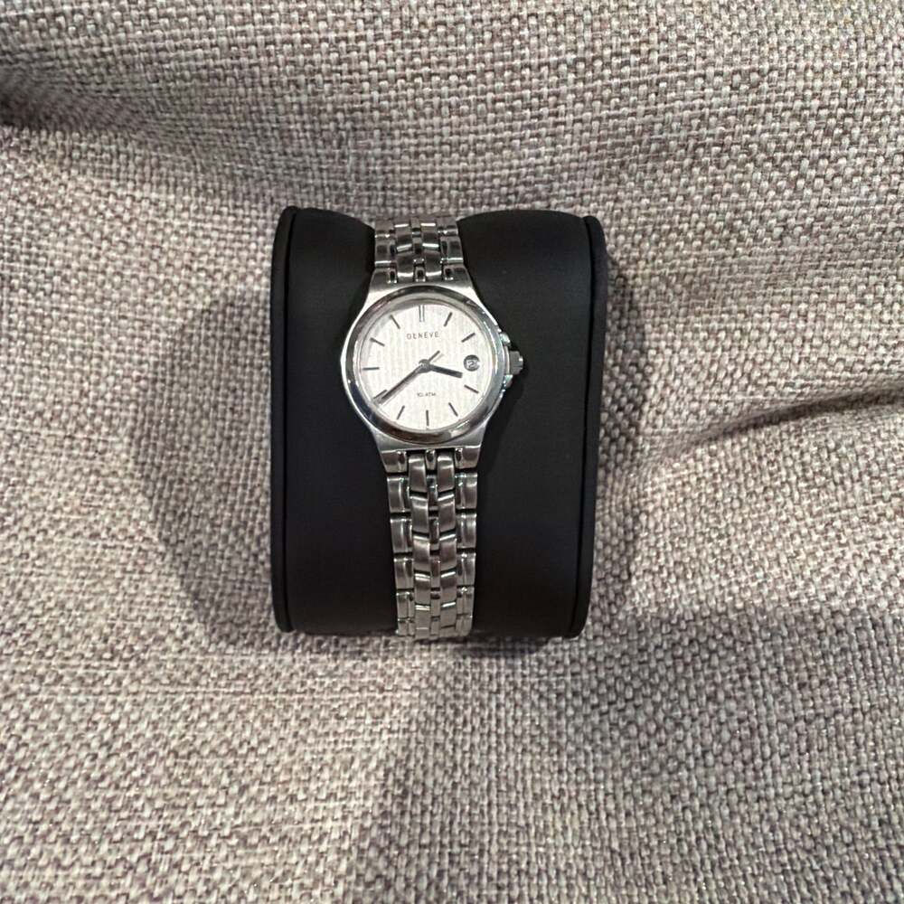 Genève Women's Silver-Tone Date Watch, Water Resistant 10 ATM